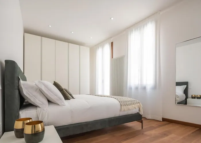 Rialto Deluxe Grand Canal View R&r